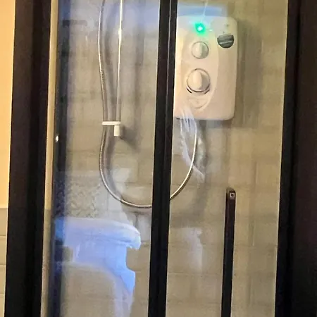 Hotel The White Bear 5*