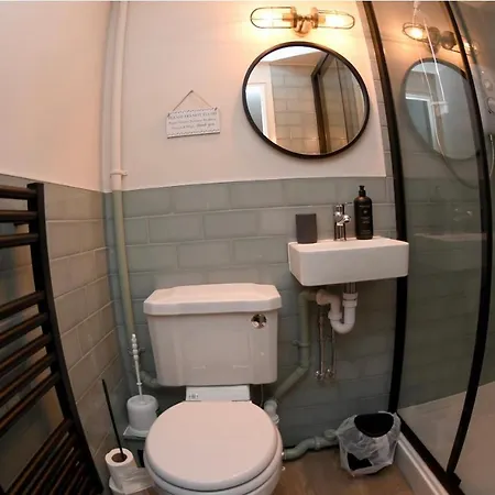 Hotel The White Bear 5*