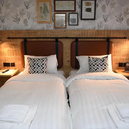 The White Bear 5*